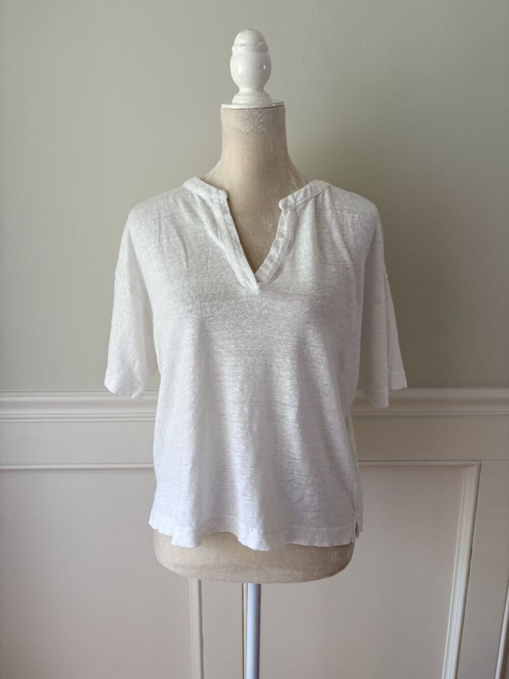 Boden White Short Sleeve Slub Split Neck Top M EUC